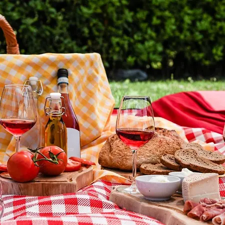 Masseria Del Vino ファームステイ ロレート・アプルティーノ