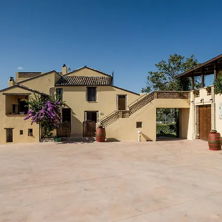 Фермерский дом Masseria Del Vino - Ciavolich Wine Estate