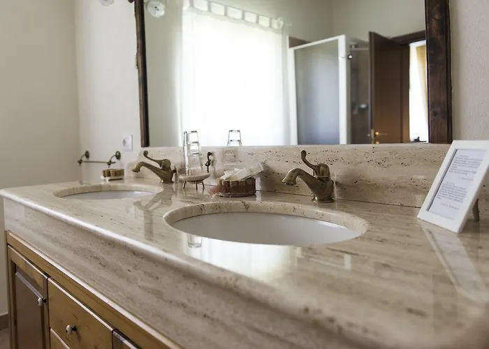 Фермерский дом Masseria Del Vino - Ciavolich Wine Estate Лорето-Апрутино